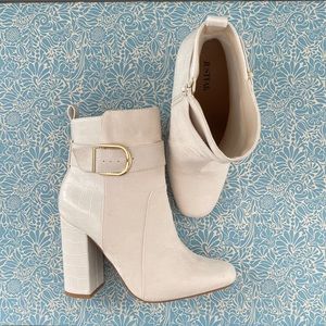 JUSTFAB. Cream Ankle boots in size 8.